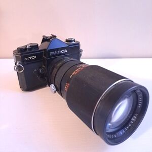vintage fujica st701 film camera body & vintage vivitar 200mm telephoto lens